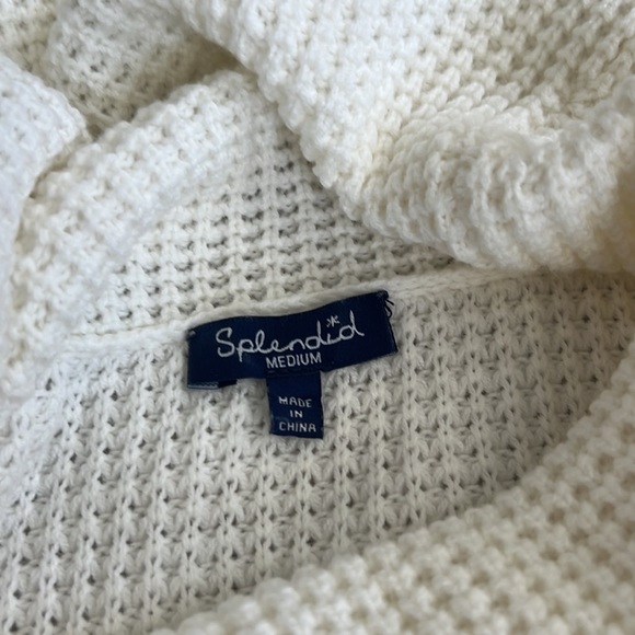 Splendid Sweater! - Picture 4 of 4